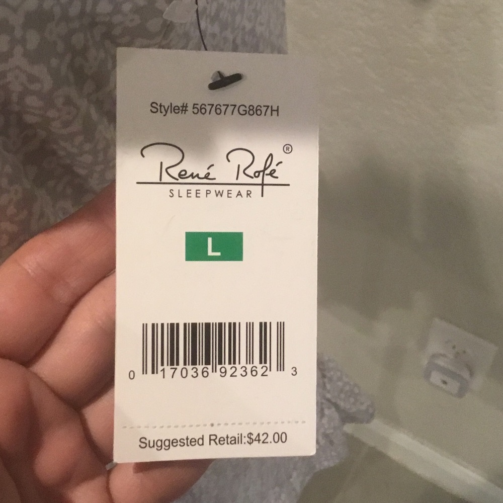 NWT Rene Rofe Sleepwear Top - Picture 3 of 4